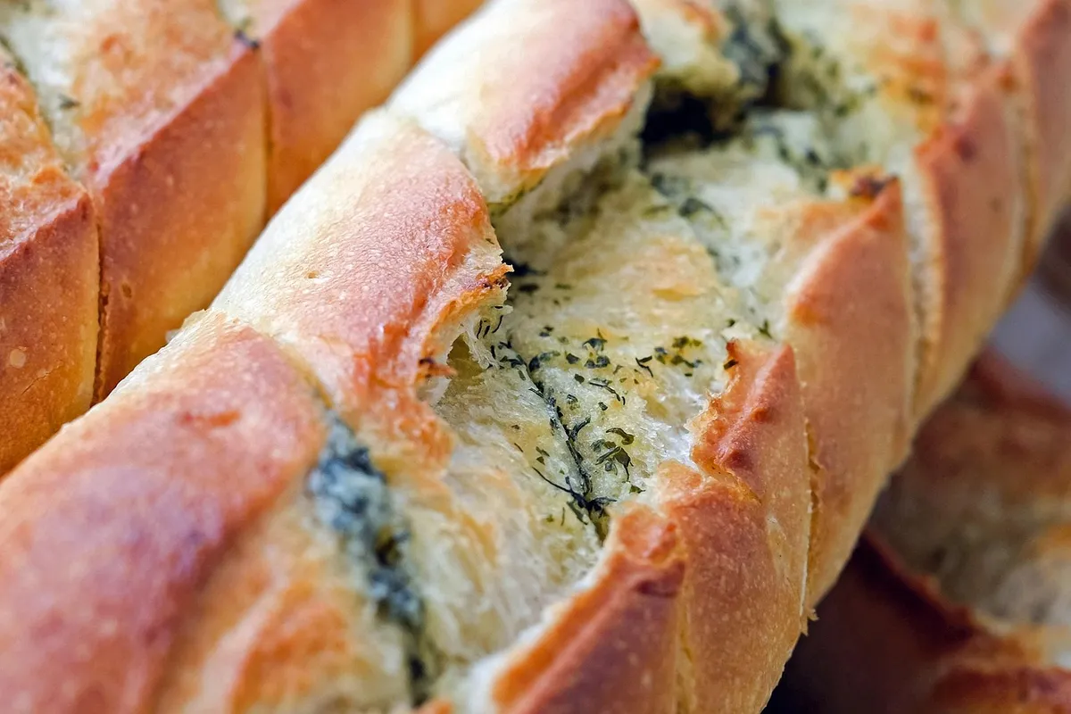 baguette, bread, herb baguette, fresh, delicious, baked goods, freshly baked, sliced bread, french baguette, french bread, close up, food, eat, baguette, baguet
