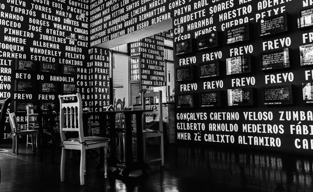 televisión en un estudio de prensa moderna