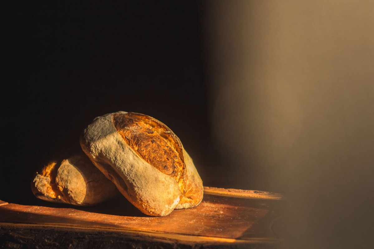 Pão romano com máscara de circo